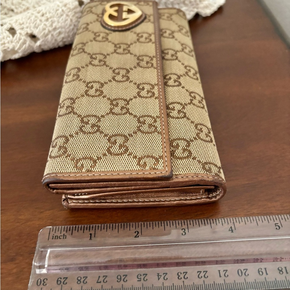 Gucci GG Logo Heart Canvas & Bronze Leather Continental Wallet - Picture 11 of 11